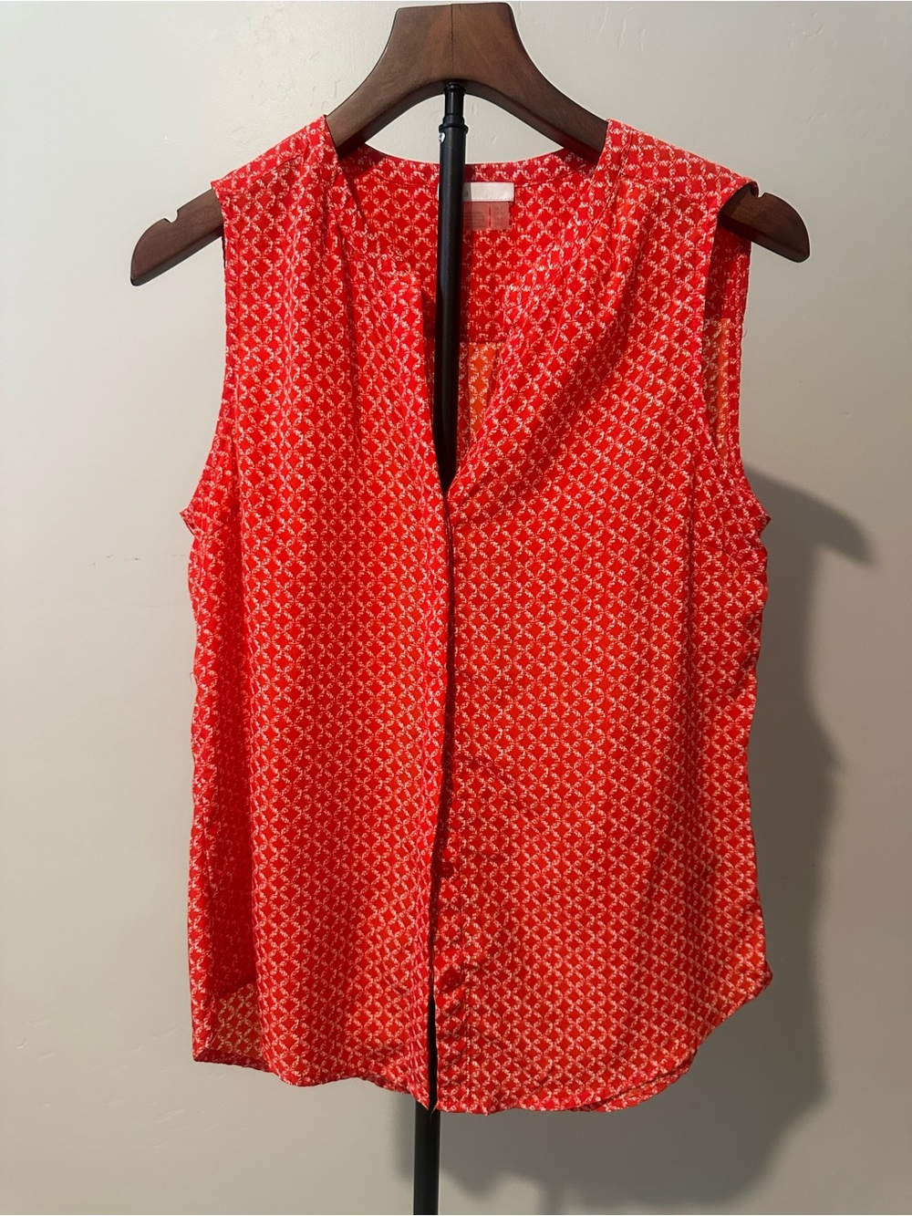 Sleeveless Red Printed V-Neck Top